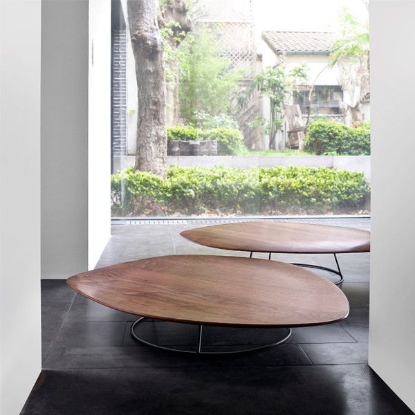 Table Pebble par Cinna